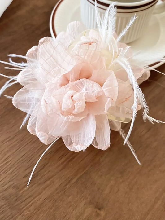 Feather Trim Flower Shape Hair Claw Clip Blush Pink One Size - Fashorio
