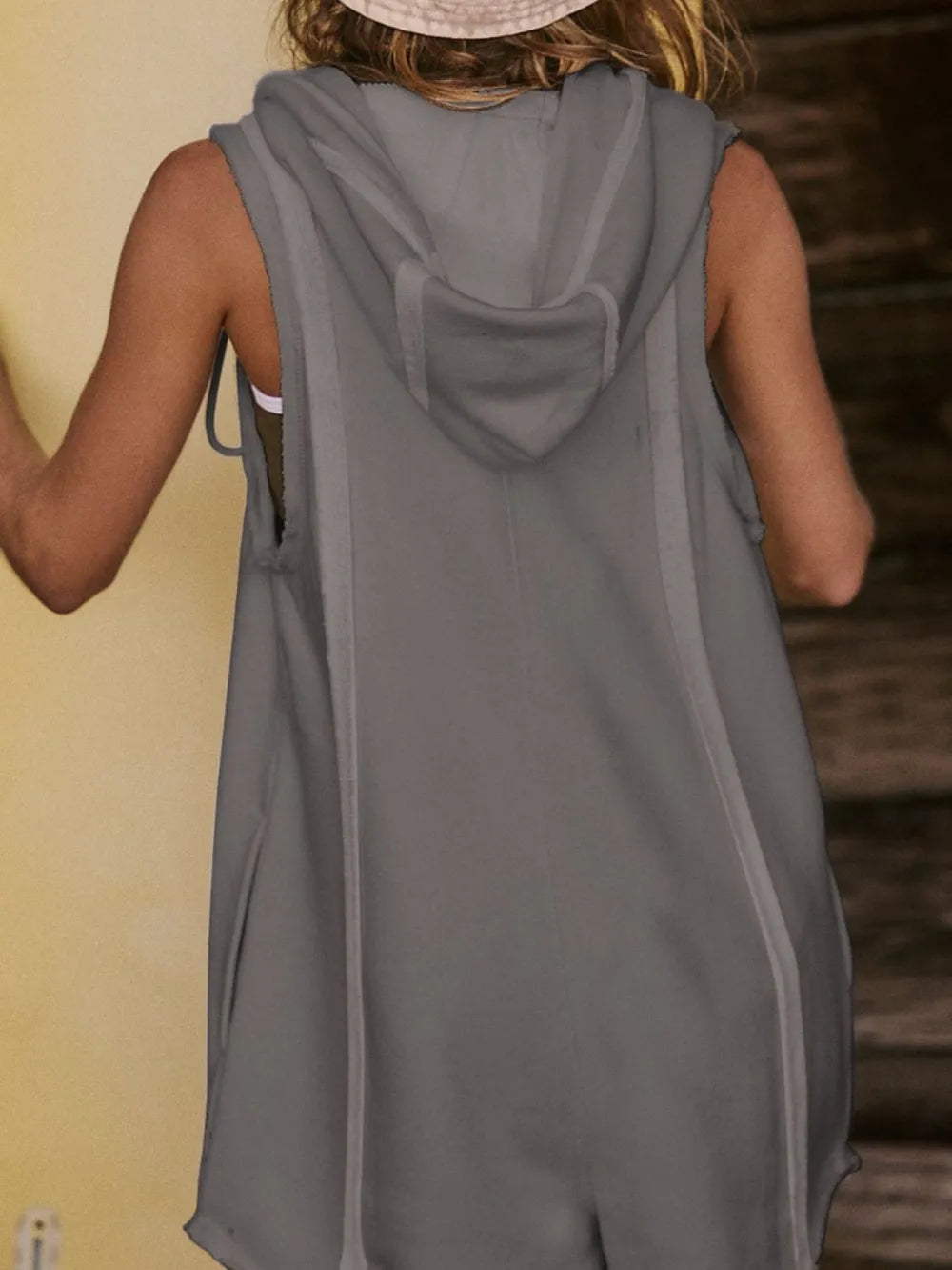 Hooded sleeveless romper detail