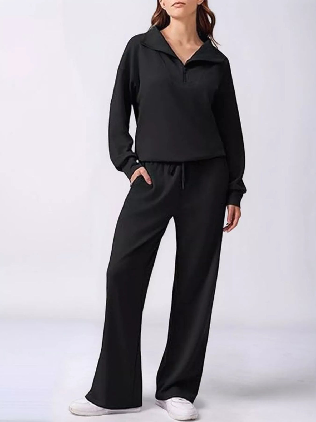 Quarter zip set drawstring waist detail