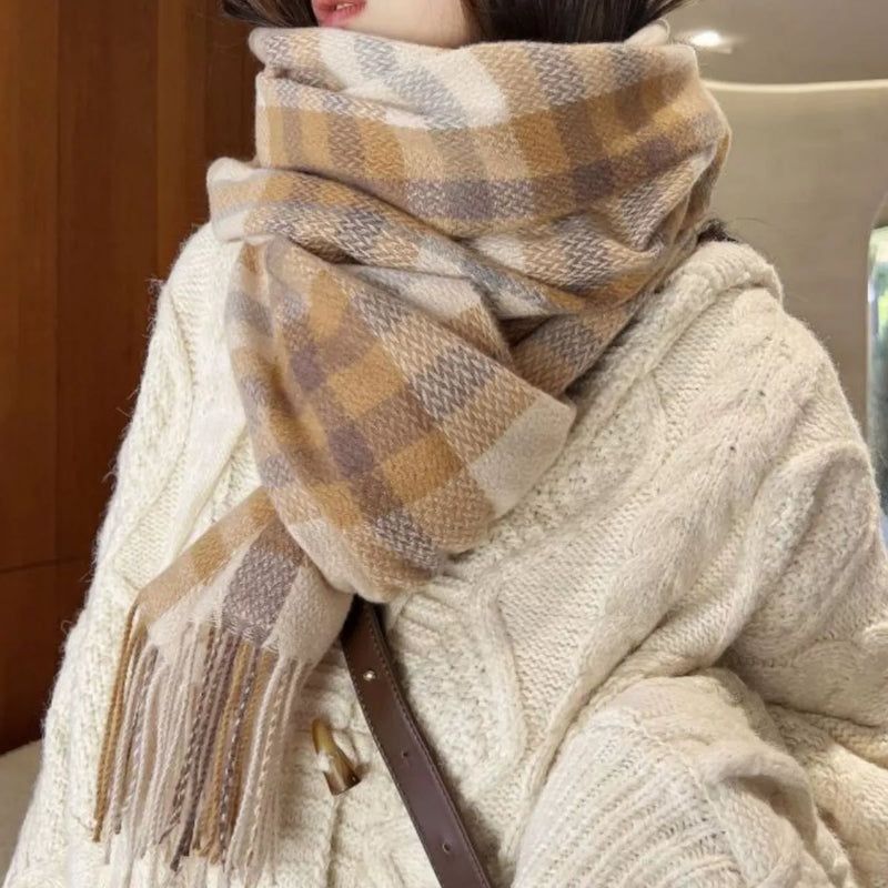 Warm plaid fringe scarf in a classic check