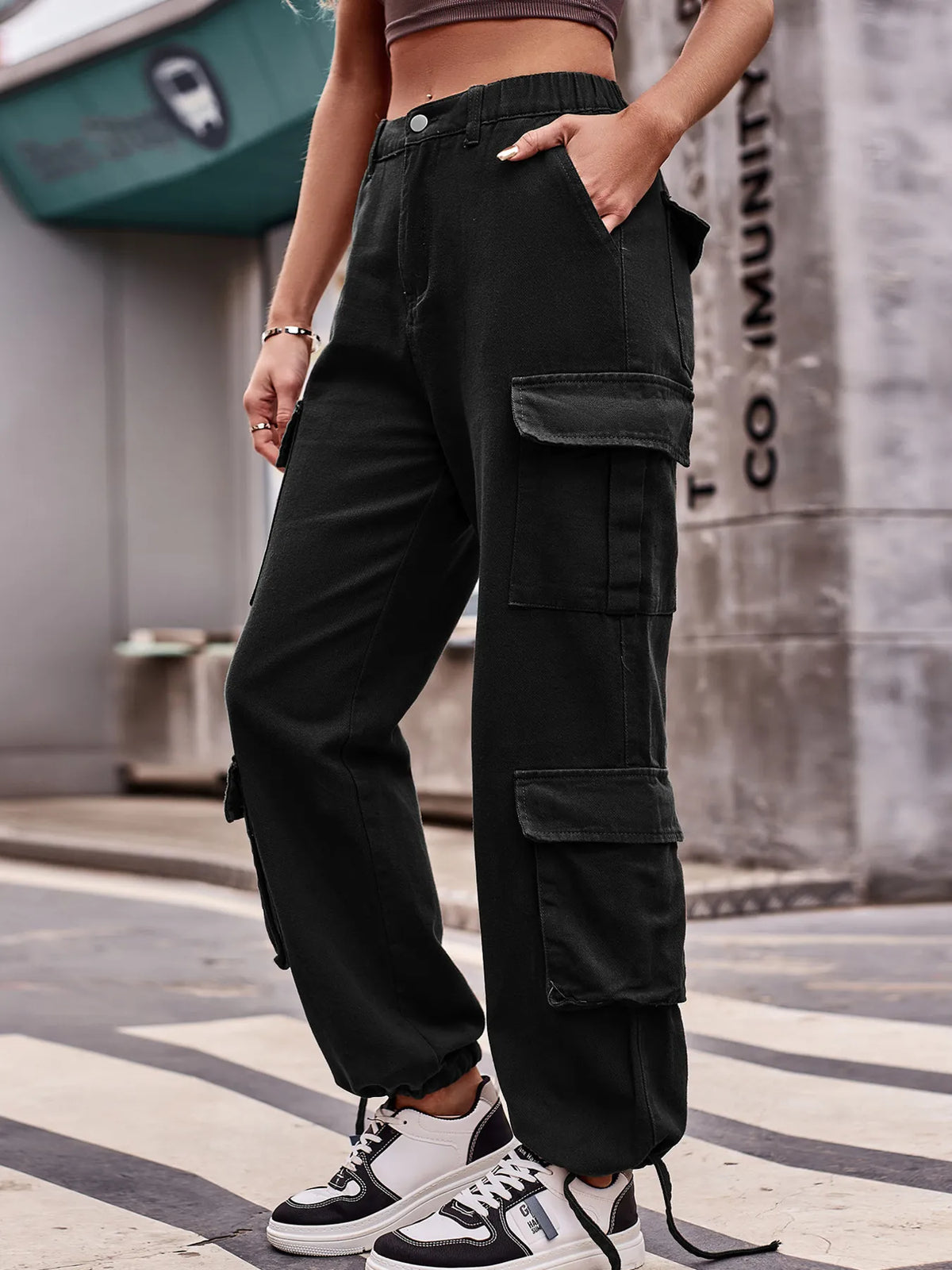 Wide leg cargo jeans pocket close up
