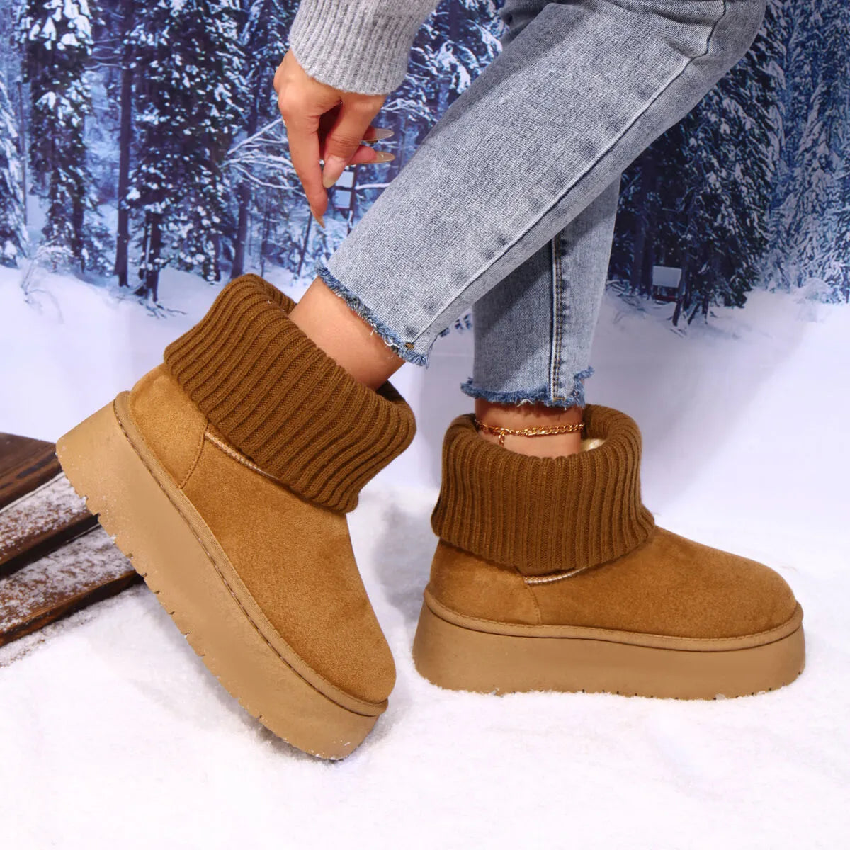 Round toe mesh platform boots front view