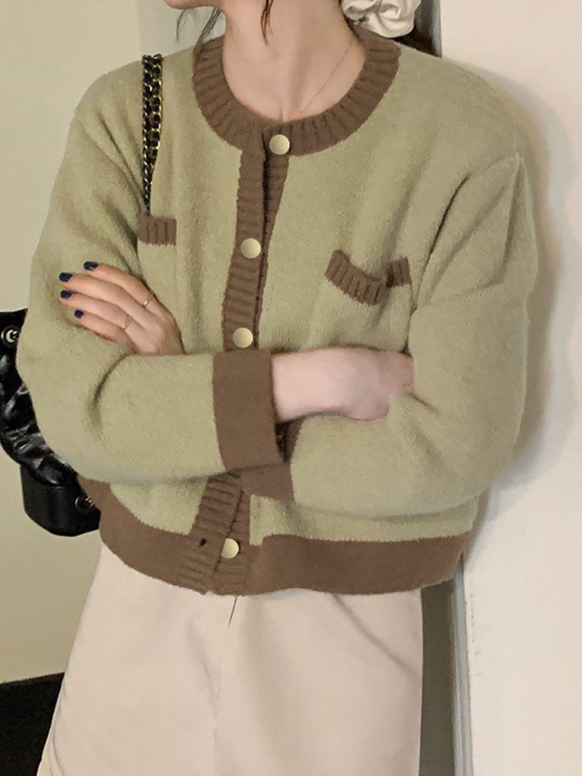 Contrast trim cardigan casual look