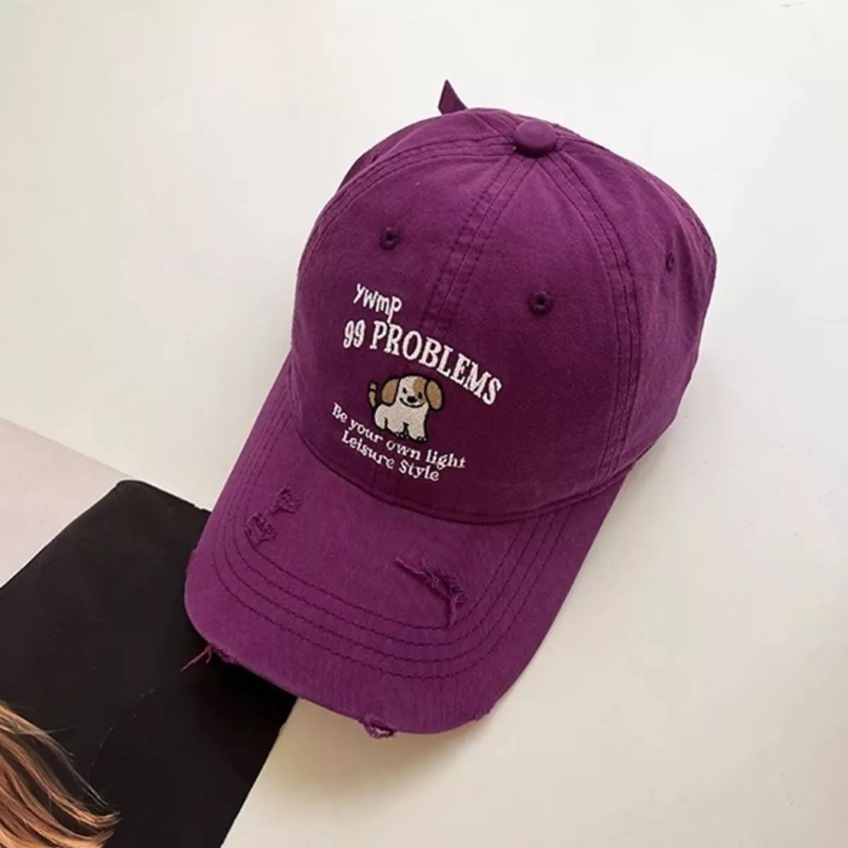 Baseball cap shown in an alternate colourway