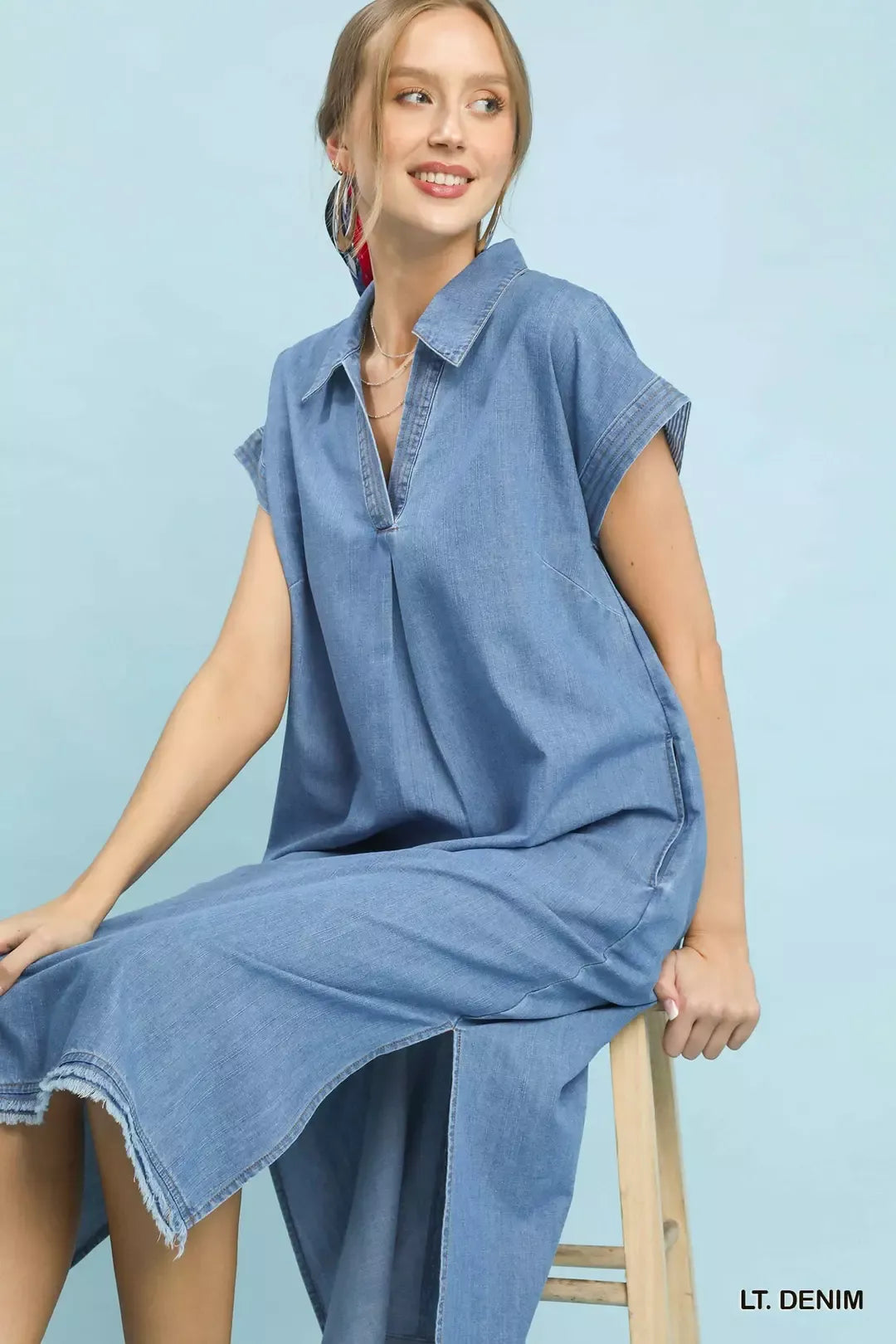 Stone Washed Collared Denim Midi Dress detail