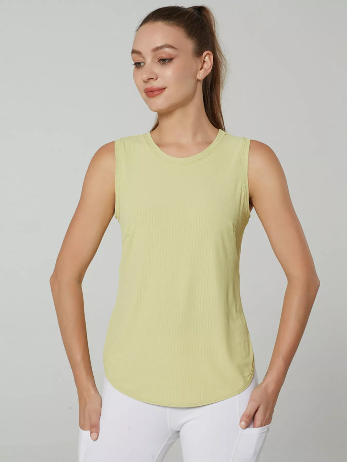 Lightweight ribbed active tank front view