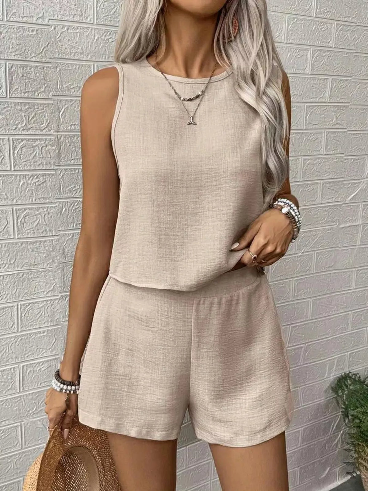 Tank top and shorts two piece set front detail