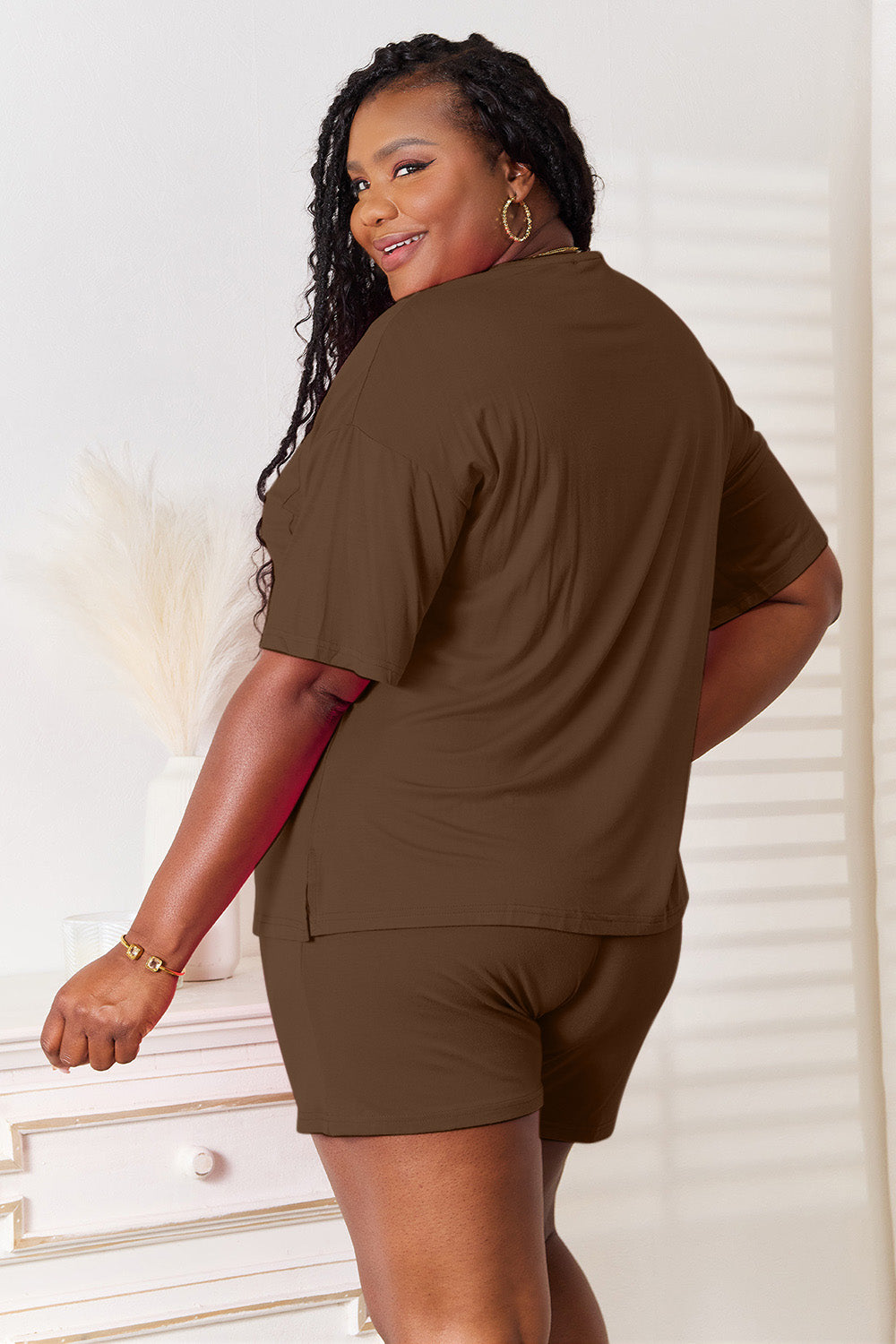Plus size set detail close up