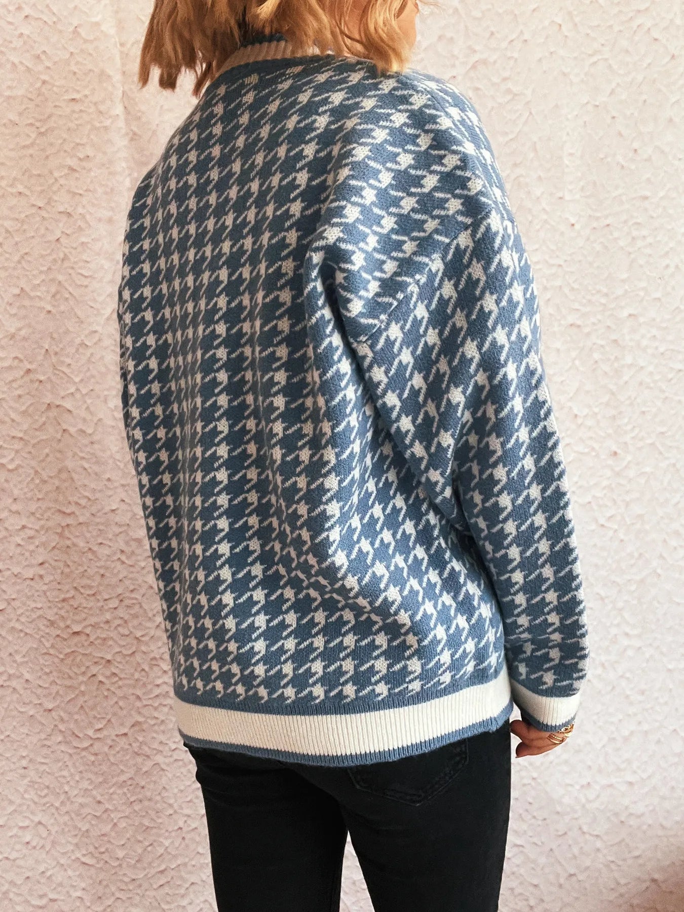 Houndstooth Pattern V-Neck Button-Up Cardigan - Fashorio