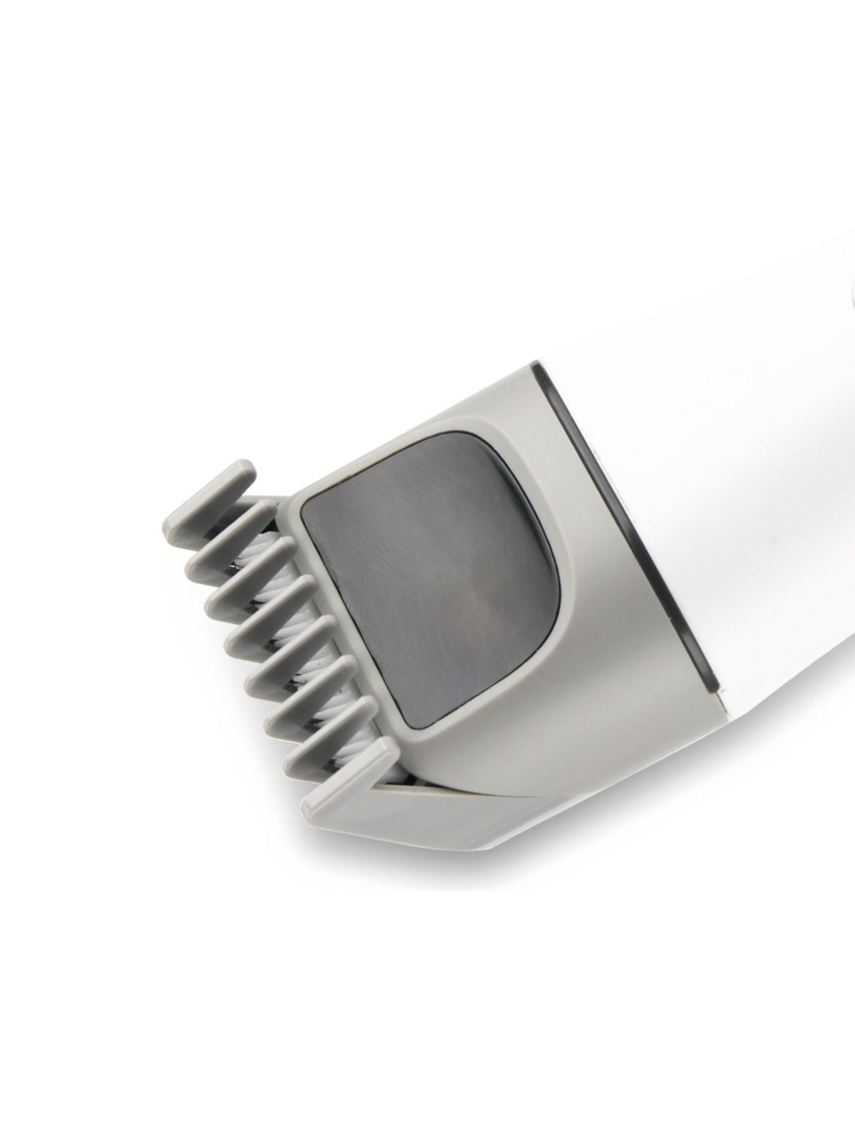 Hair clipper cutting blades close up
