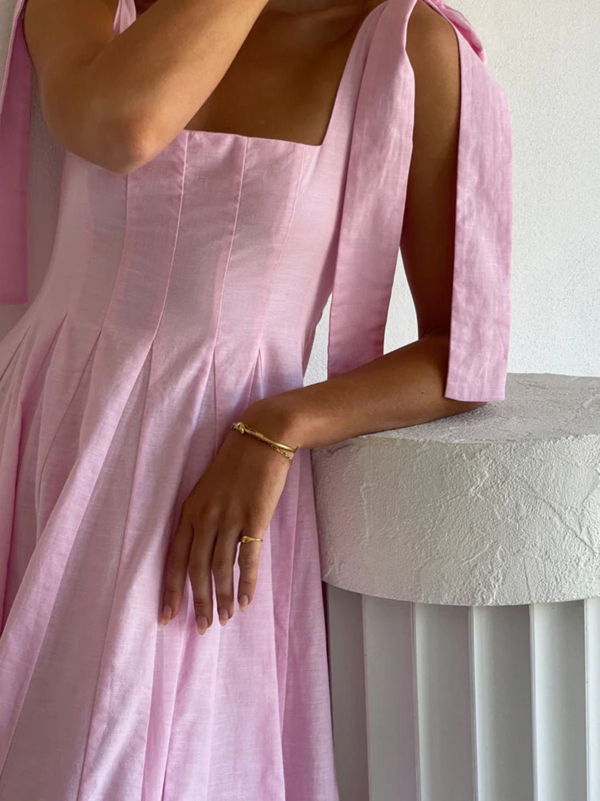 Gradient tie shoulder maxi dress neckline detail