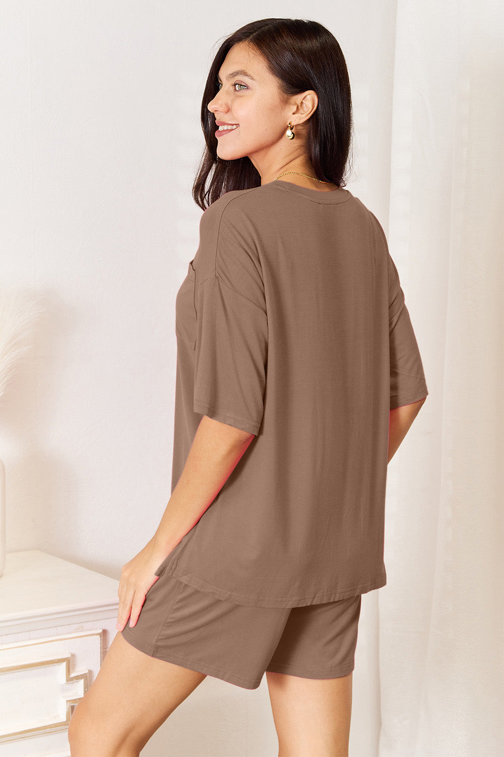 Coordinated plus size top and shorts detail