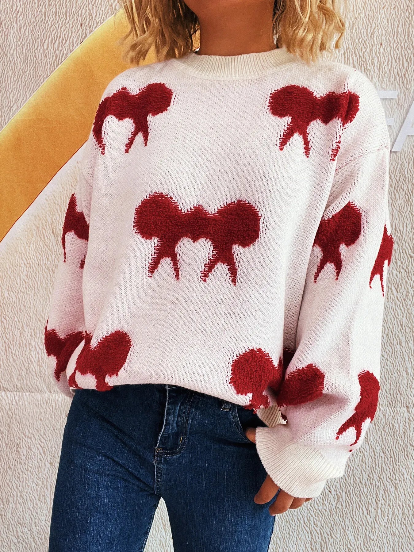 Bow Pattern Round Neck Sweater - Fashorio