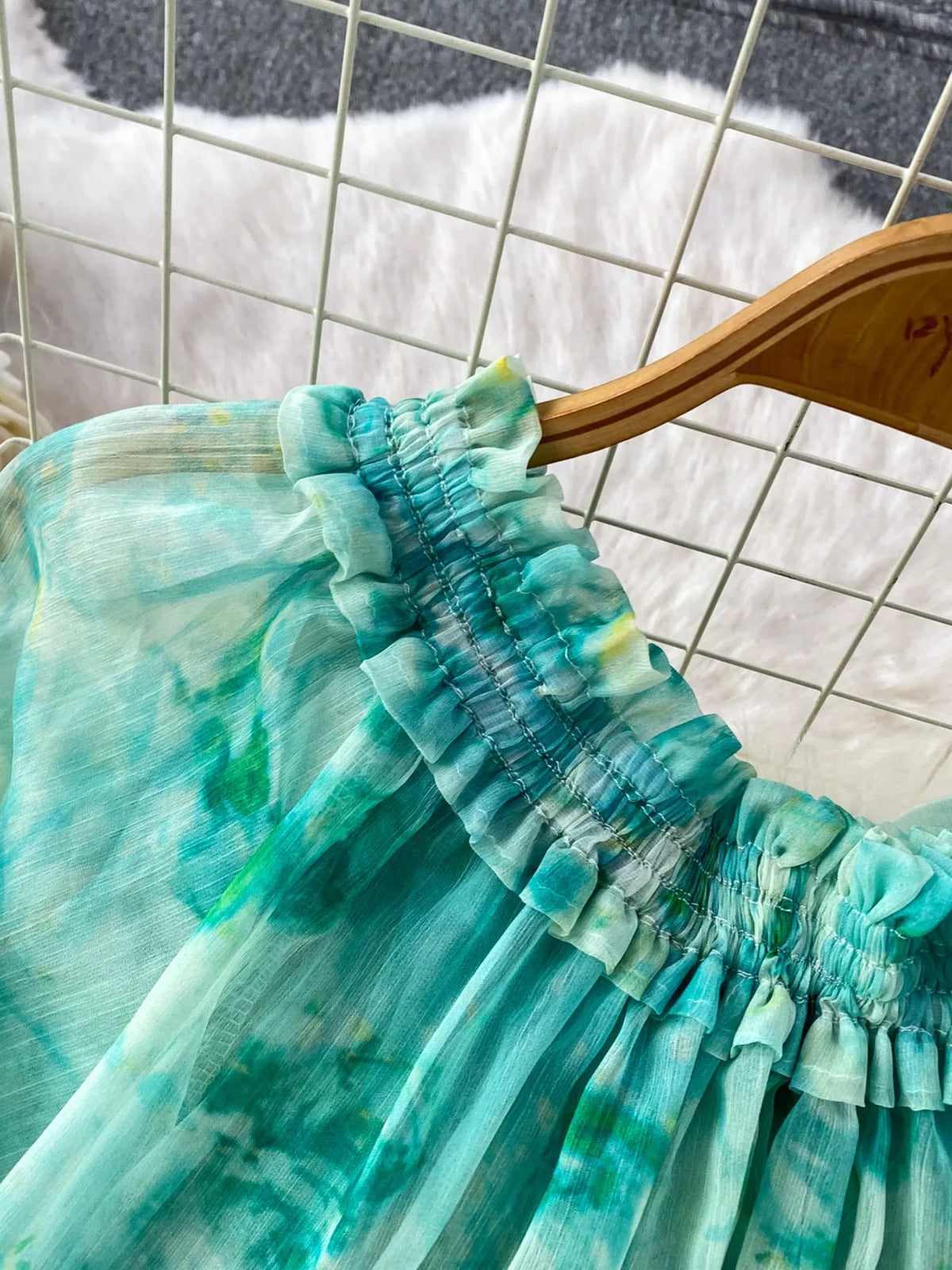 Floral ruffle skirt movement view