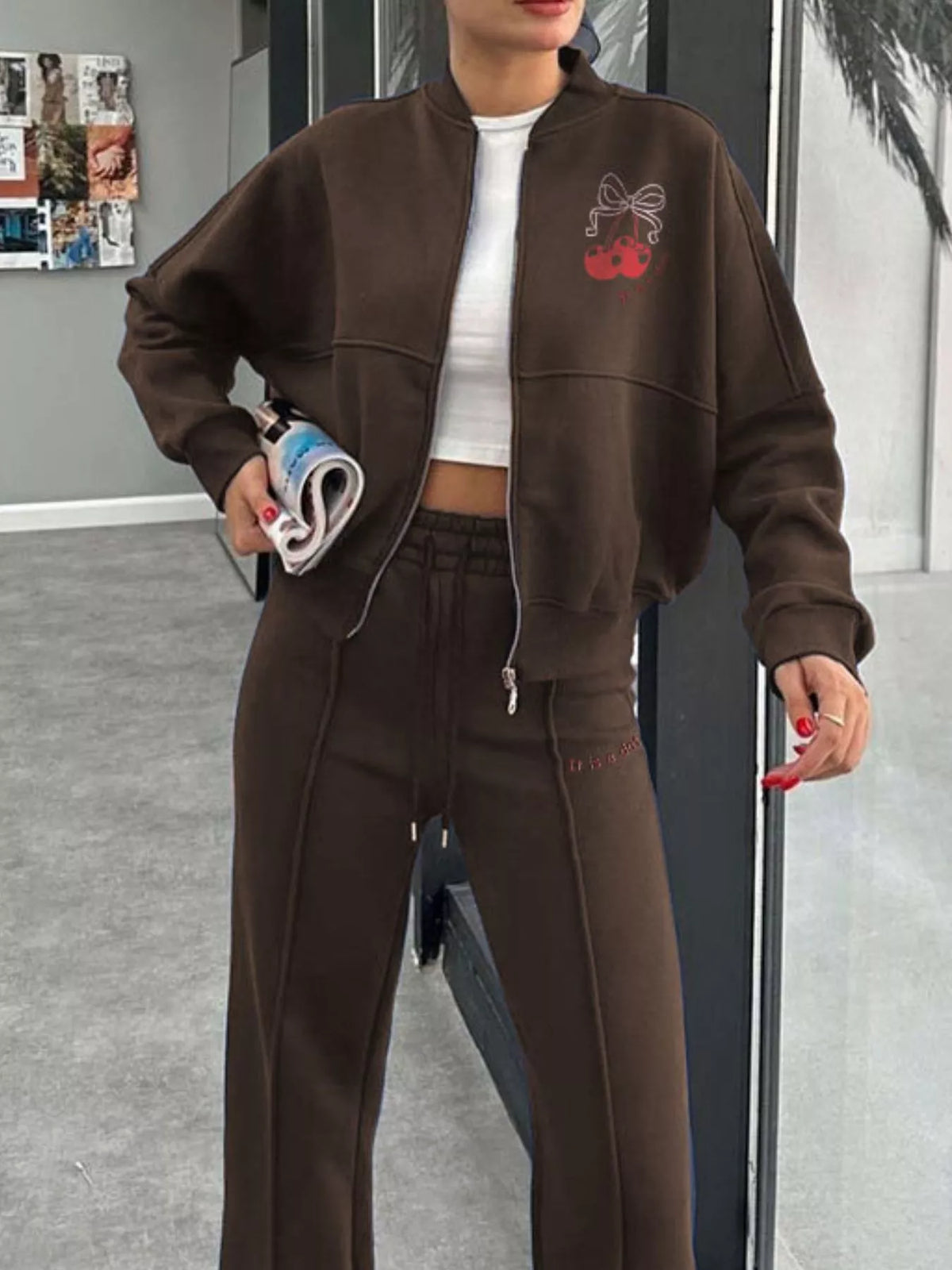 Casual zip up pants set overview
