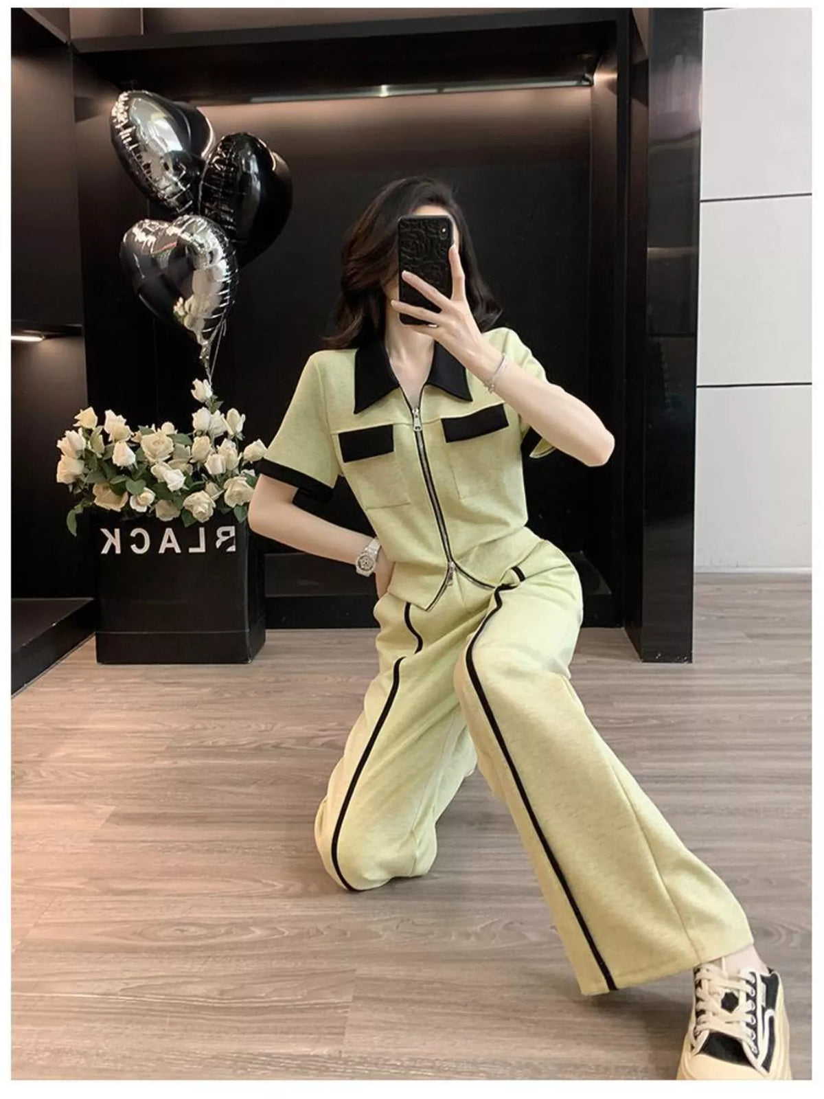 Zip up two piece set contrast detail
