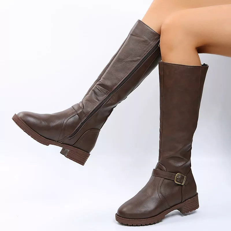 Round Toe Low Block Heel Boots upper detail