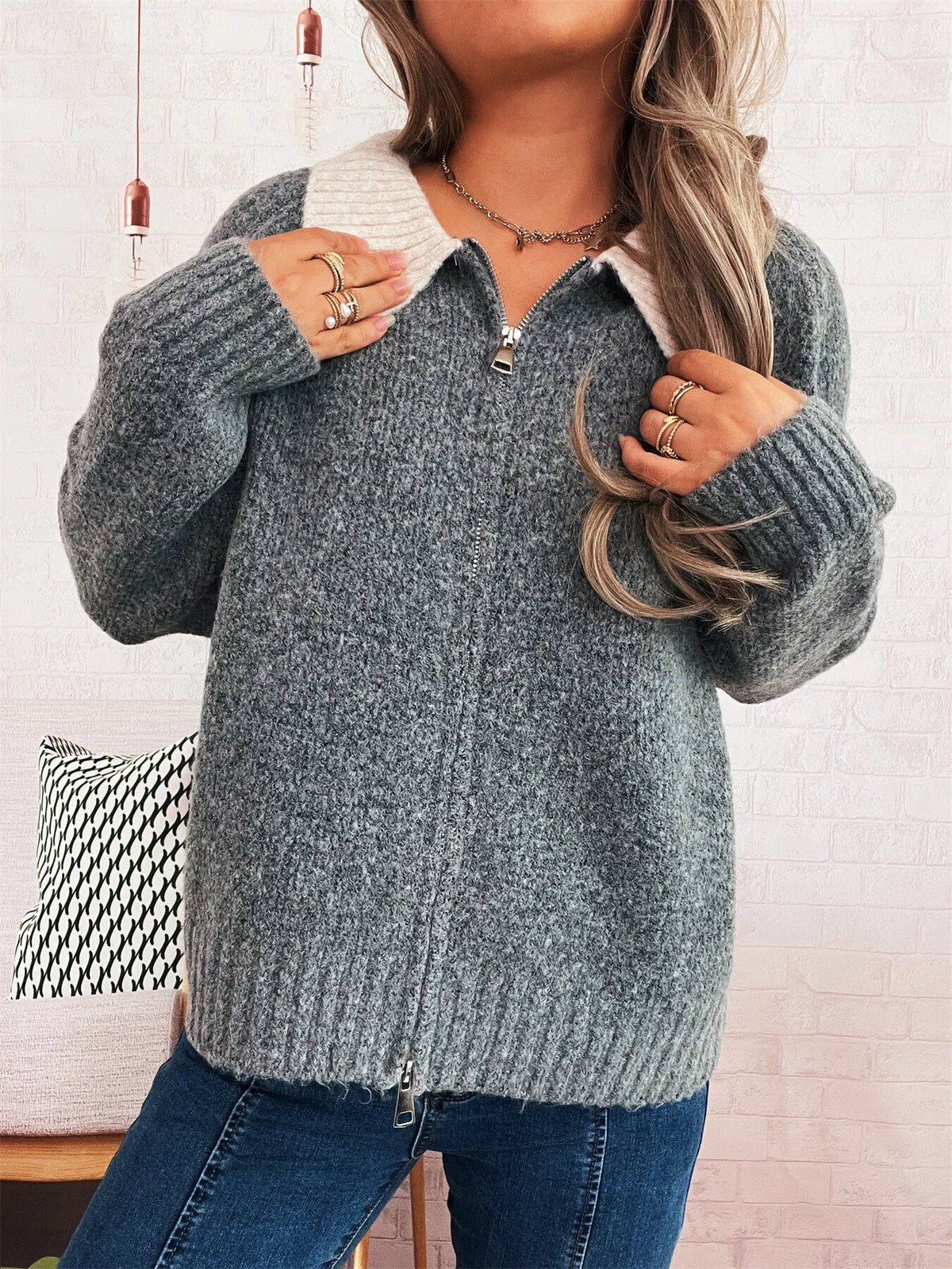 contrast collar zip up cardigan sleeve detail