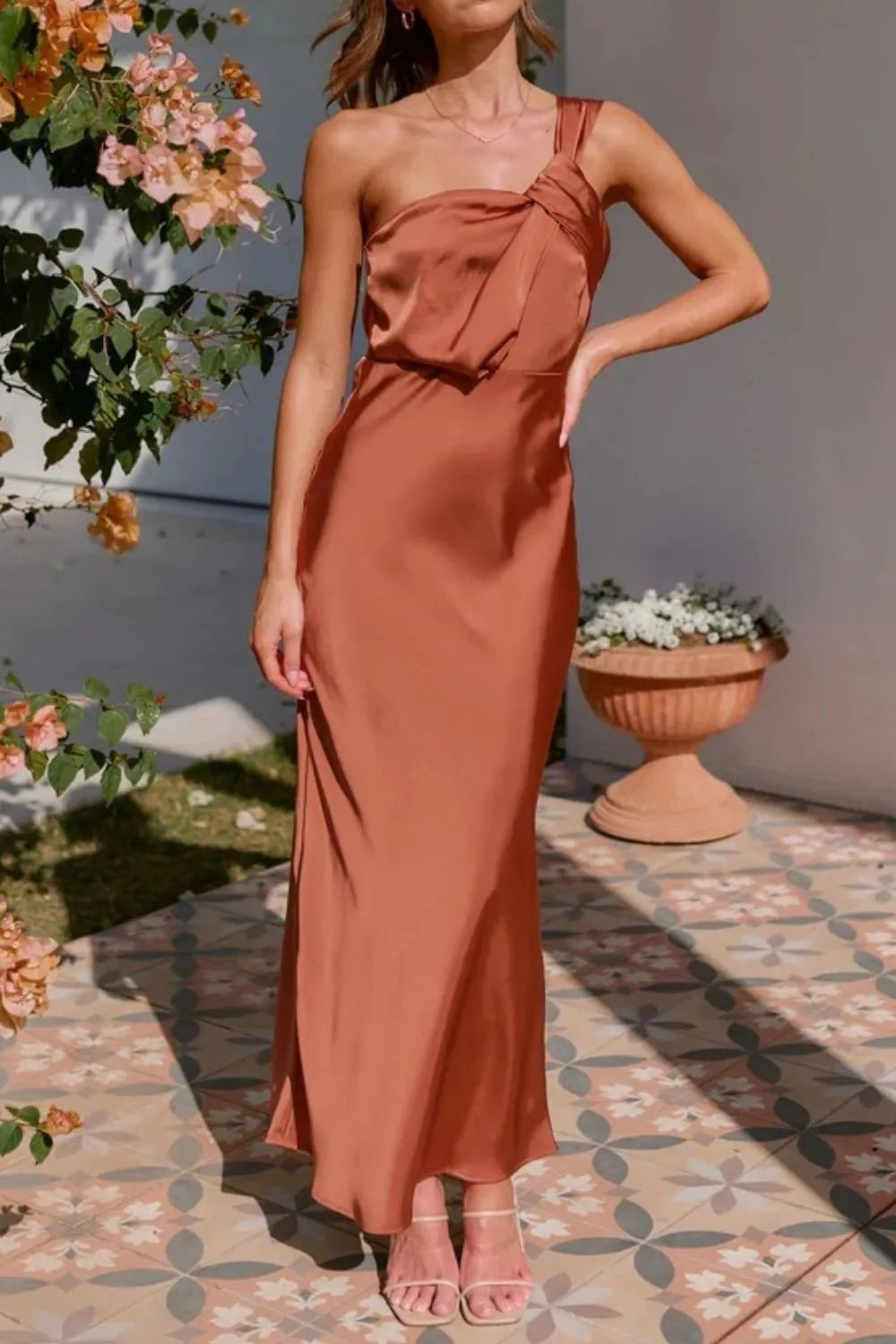 One shoulder sleeveless maxi dress one shoulder twist detail
