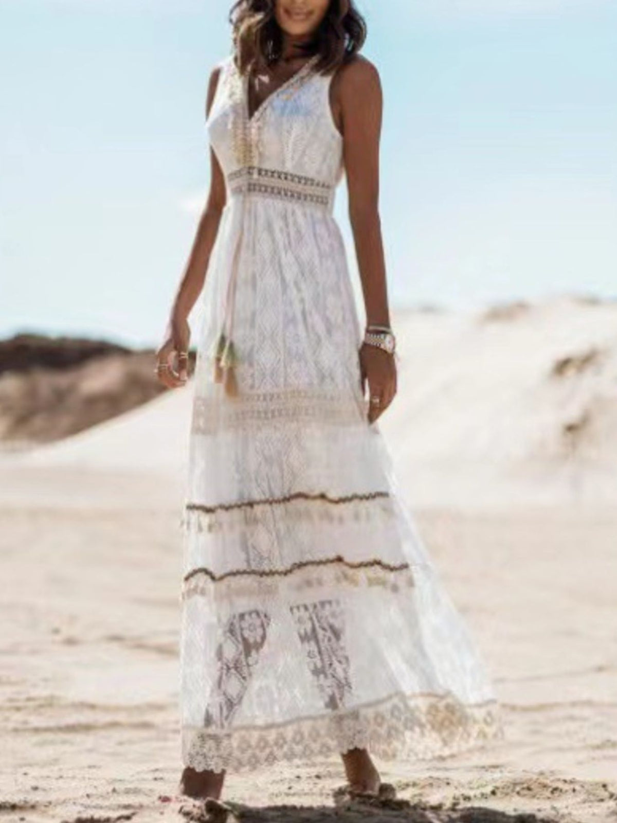 Lace V neck sleeveless maxi dress detail of the fabric and print