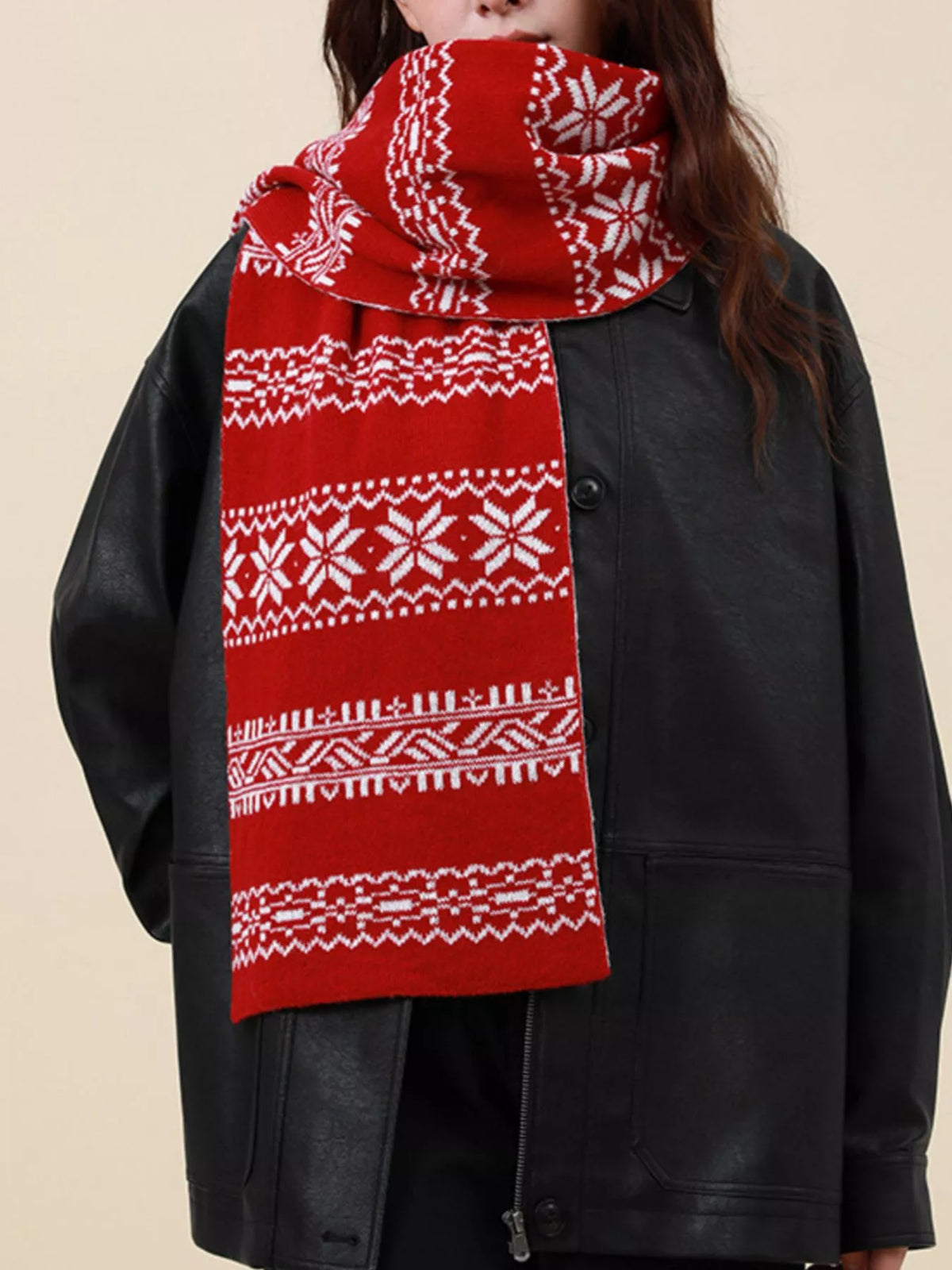 Christmas snowflake knit scarf pattern detail