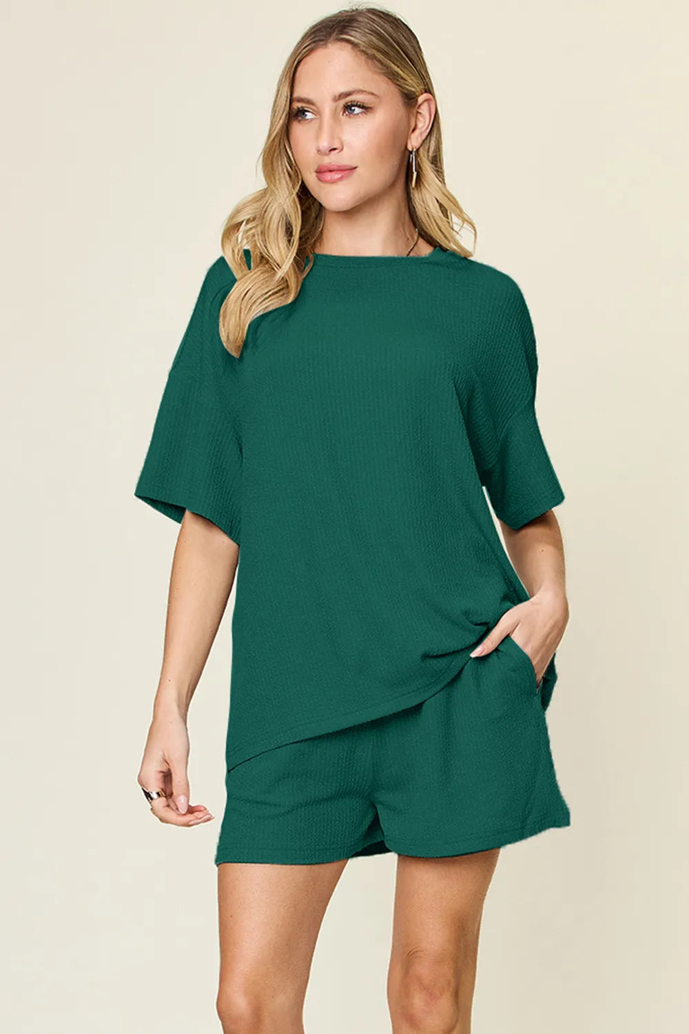 Two piece set color options display