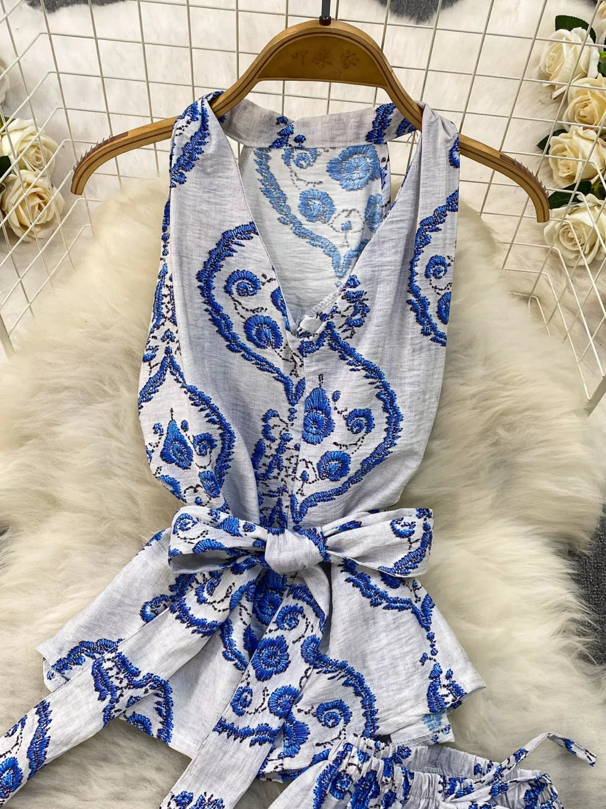 Sleeveless matching set flowing pants movement