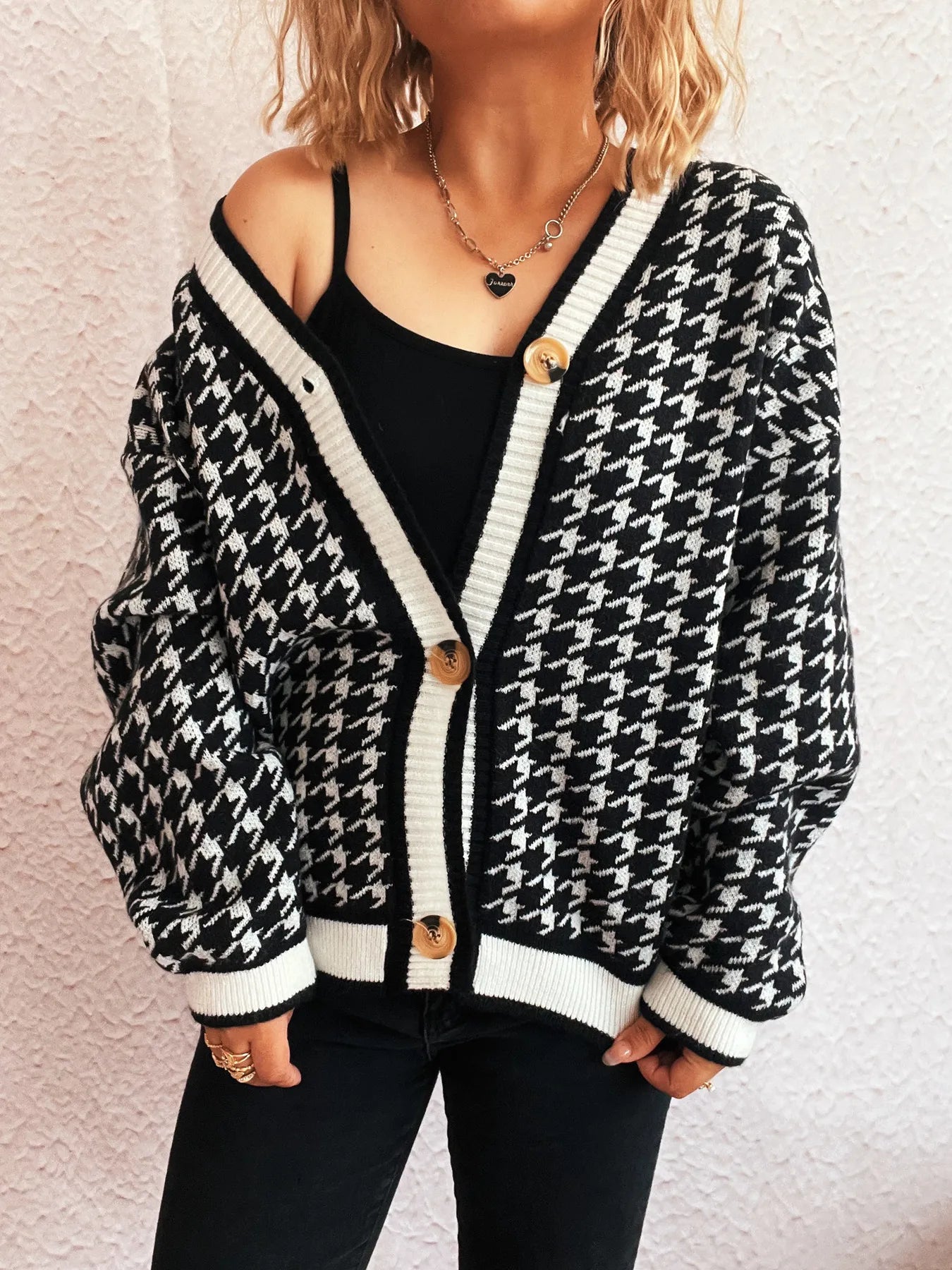 Houndstooth Pattern V-Neck Button-Up Cardigan - Fashorio