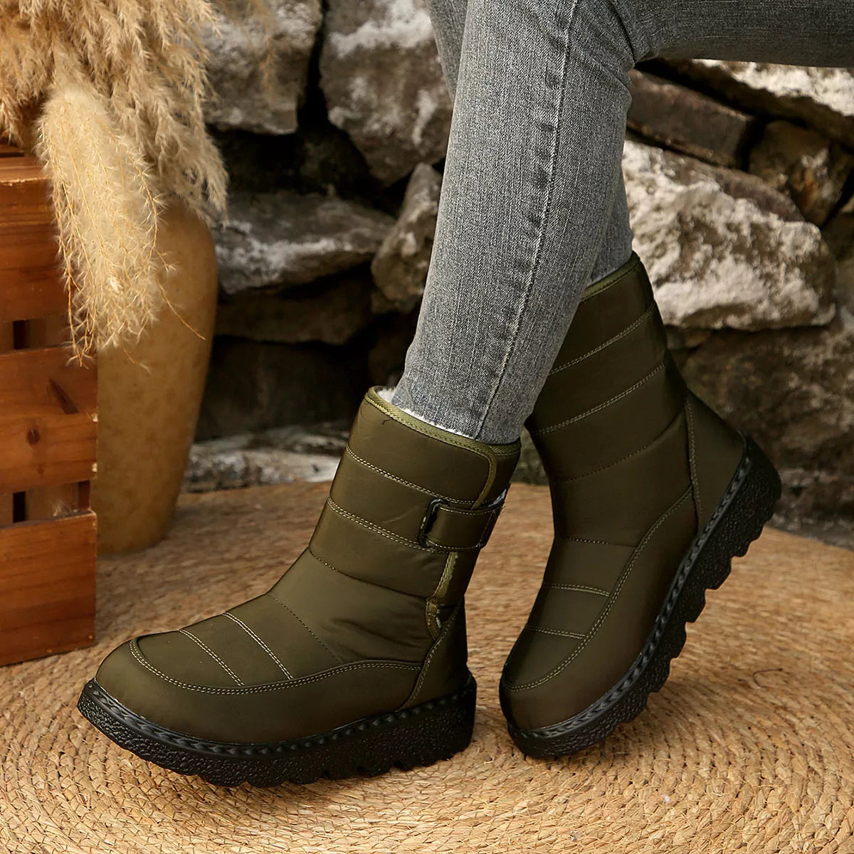Round toe faux leather platform boots toe detail