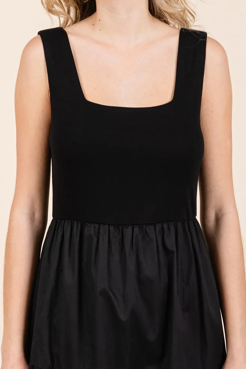 Mittoshop Mixed Media Square Neck Maxi Dress detail view