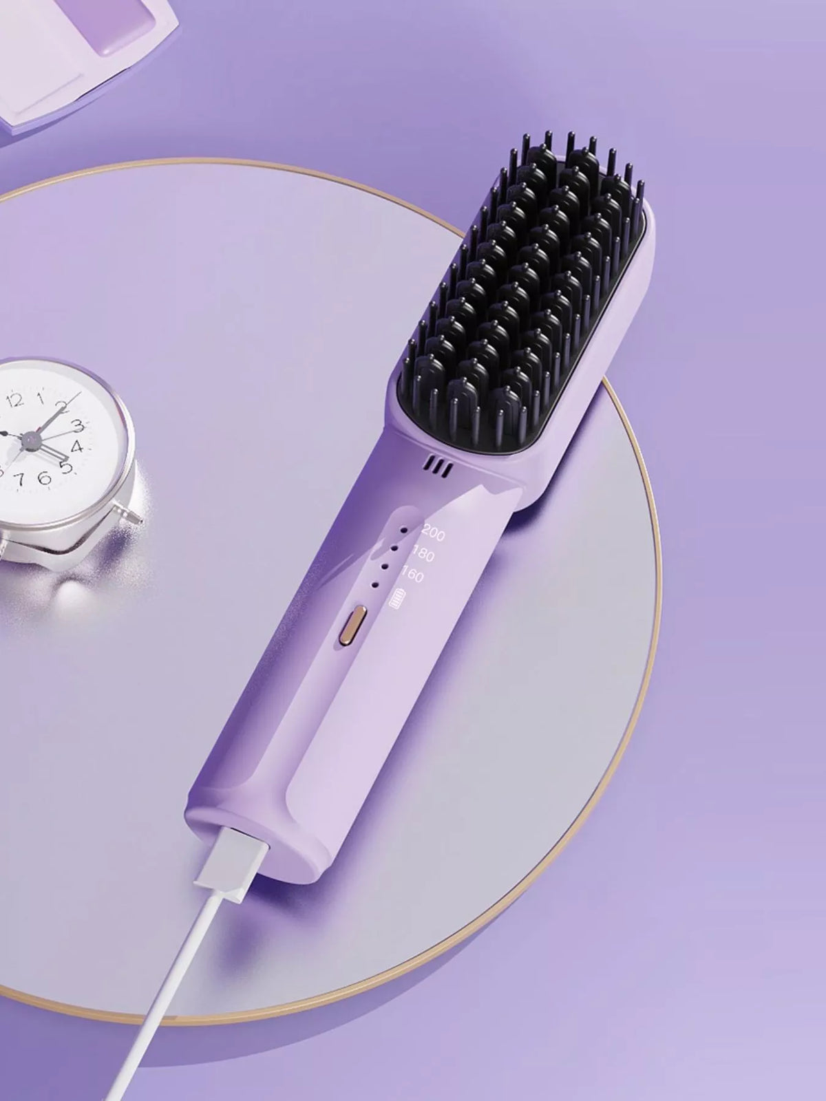 Straightening comb in black color