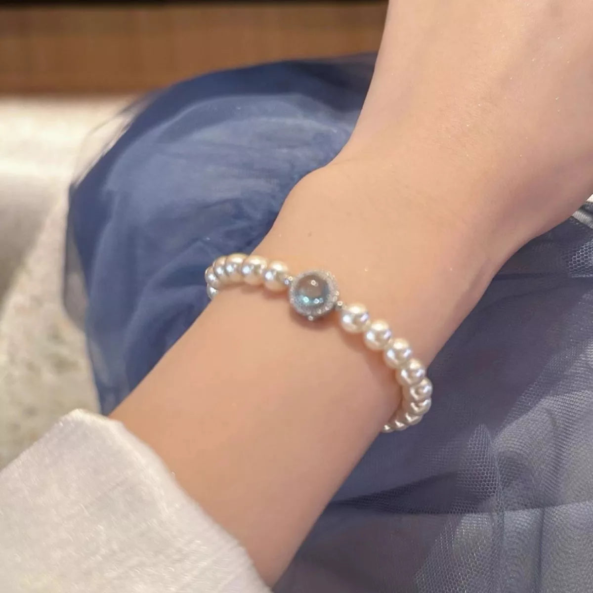 White sterling silver zircon pearl bracelet, back view