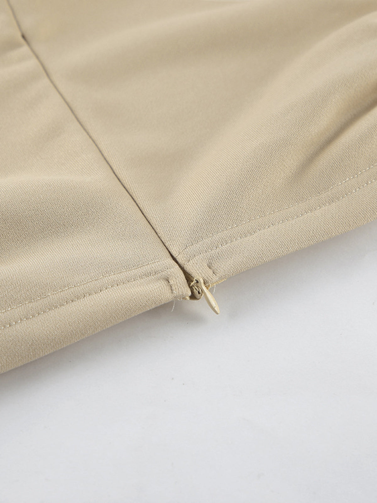 Round neck coordinated set close up