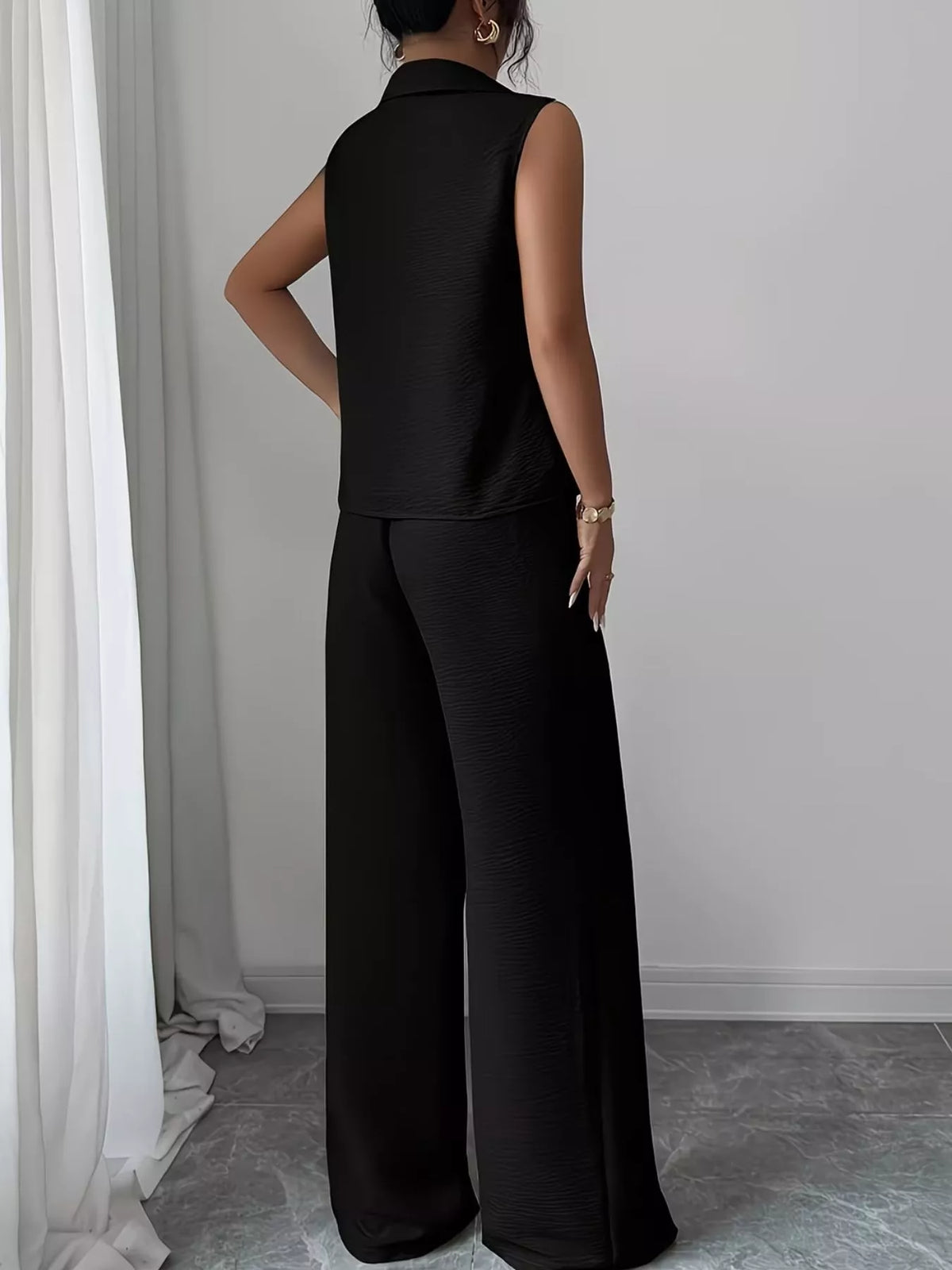 Sleeveless top and pants full outfit