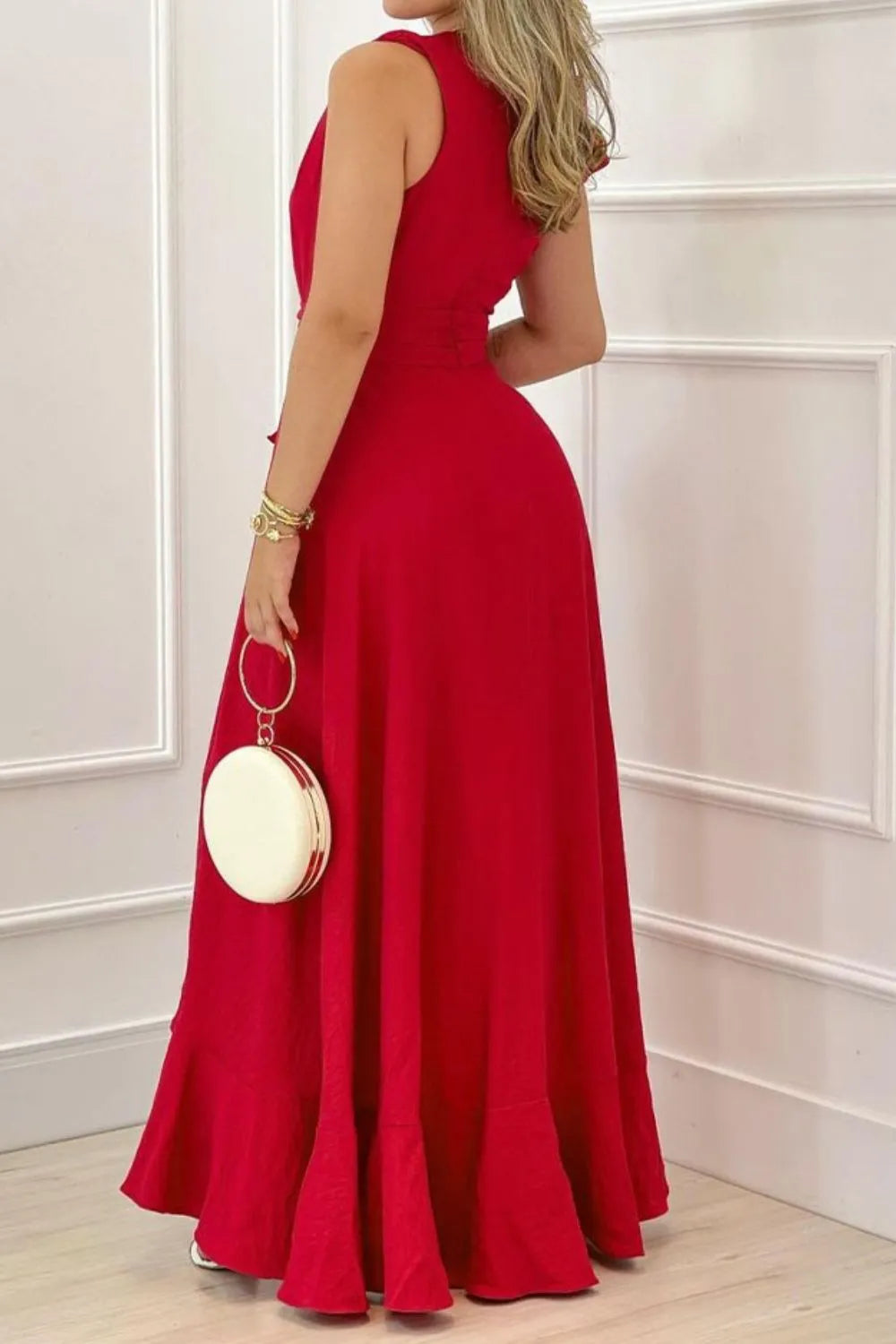 Ruffled plunge sleeveless maxi dress fabric detail