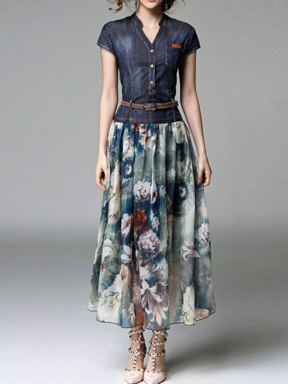 Floral chiffon dress buttoned front detail