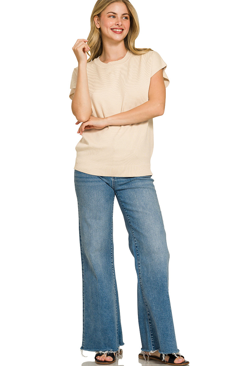 Round neck sweater ribbed texture detail