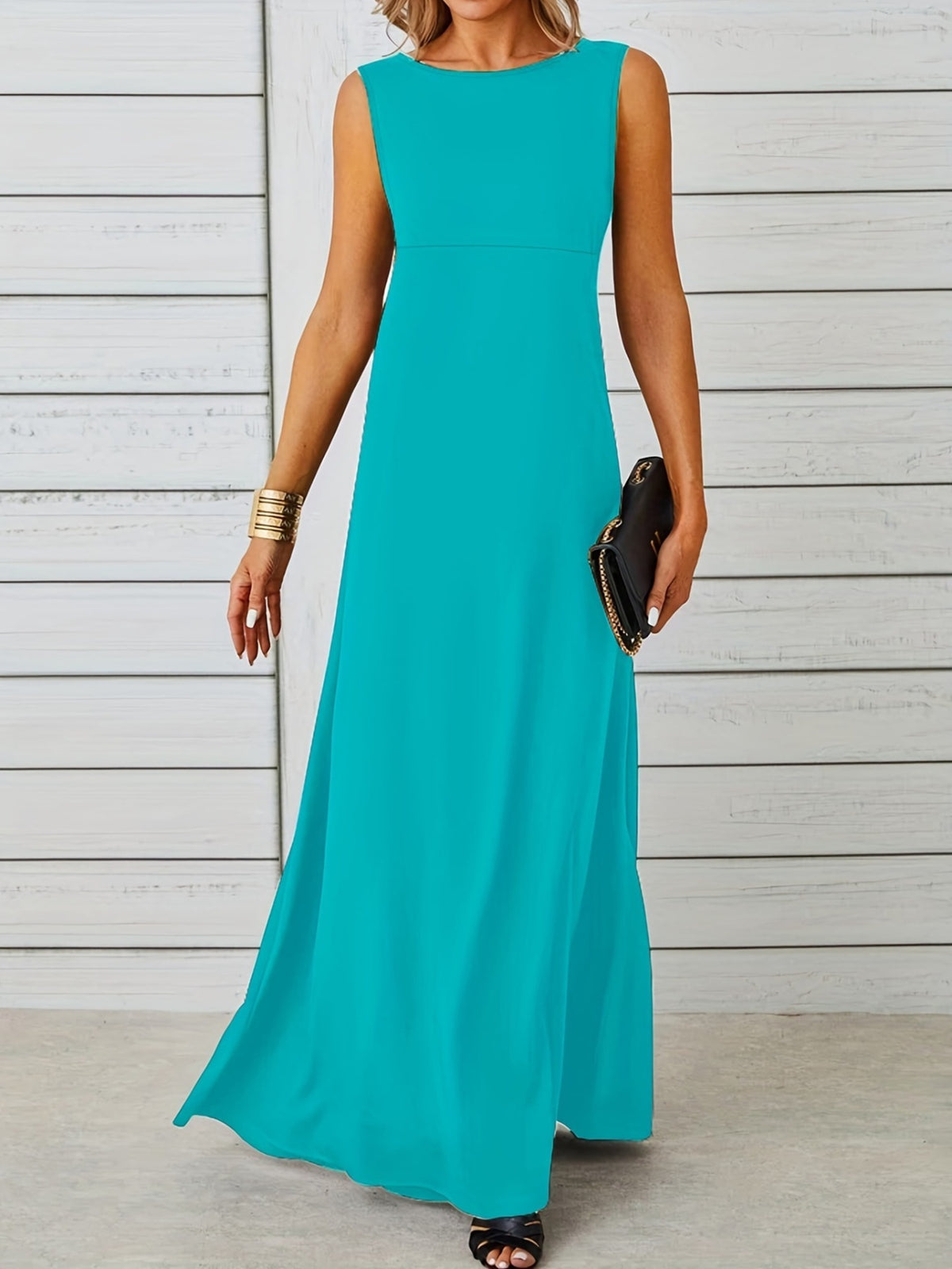 Color range of flowy maxi dress