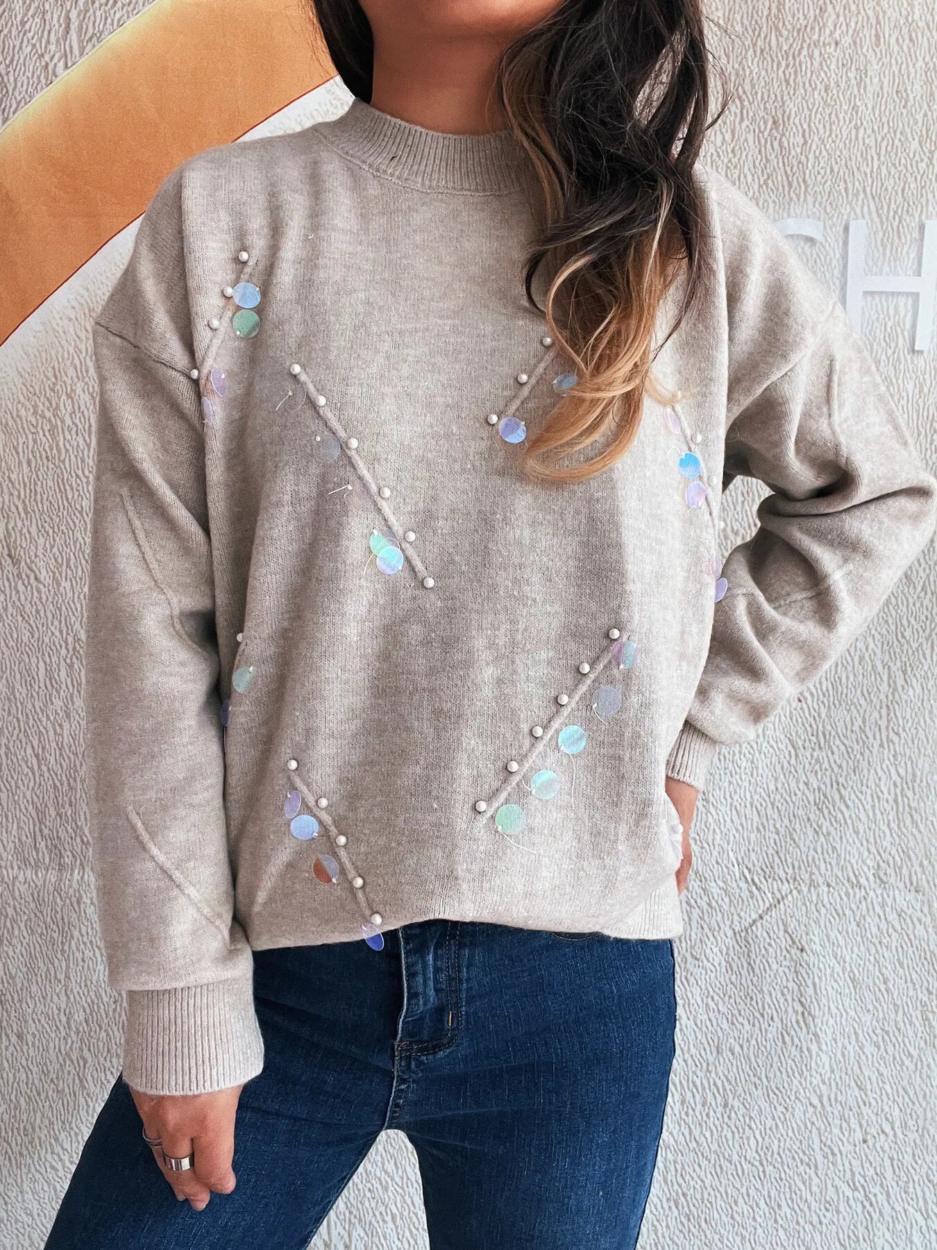 Sequined Embellished Round Neck Sweater - Fashorio