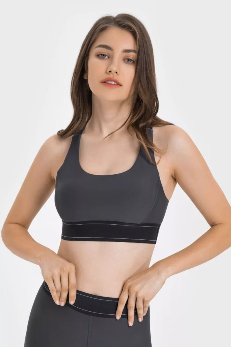 Contrast round neck sports bra in black front view
