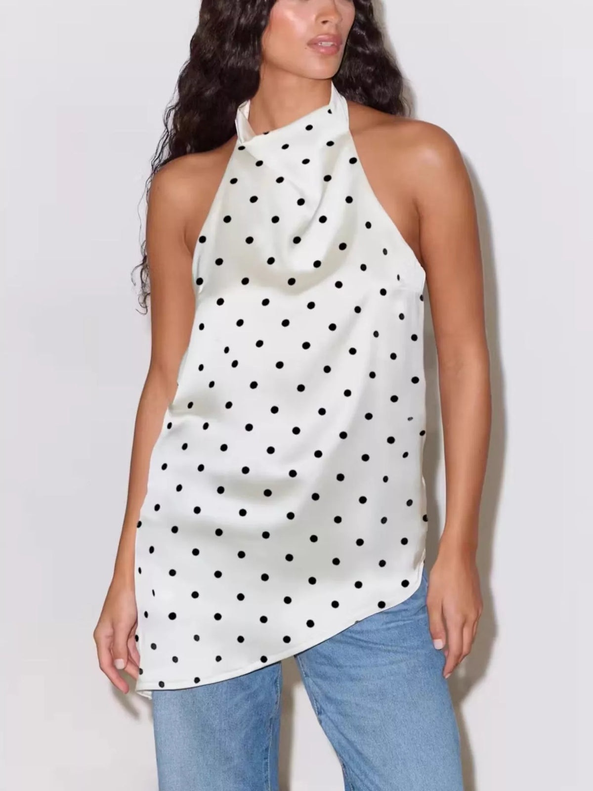 Close up of the halter neckline and tie