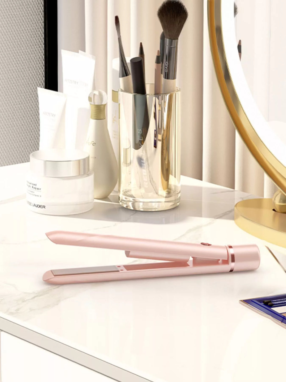 Straightener in pink color