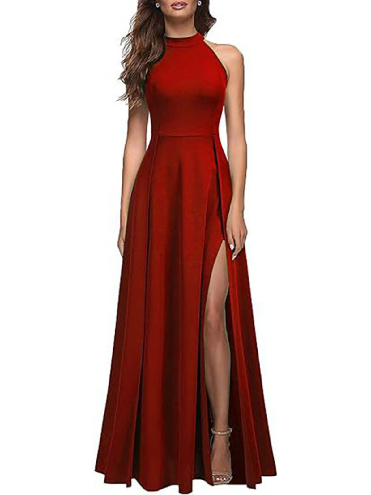 Detail of the slit opening on the maxi dress