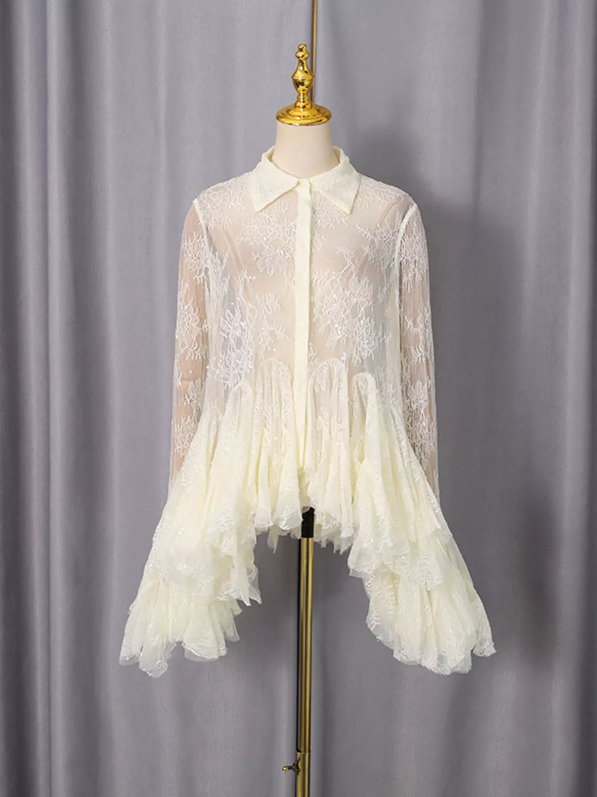 ruffled hem lace long sleeve dress detail view