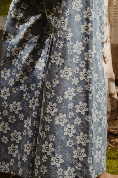 BiBi Floral Texture Wide Leg Jeans - Fashorio