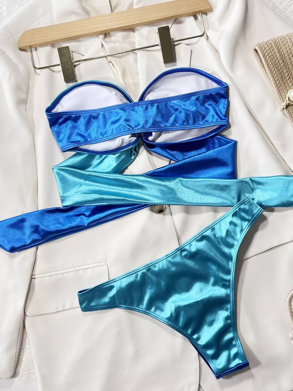 Two tone bikini set back view