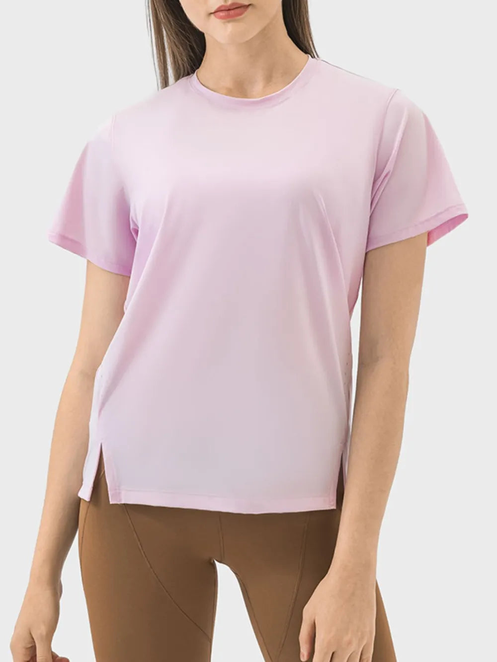 Slit round neck short sleeve active tee styled view