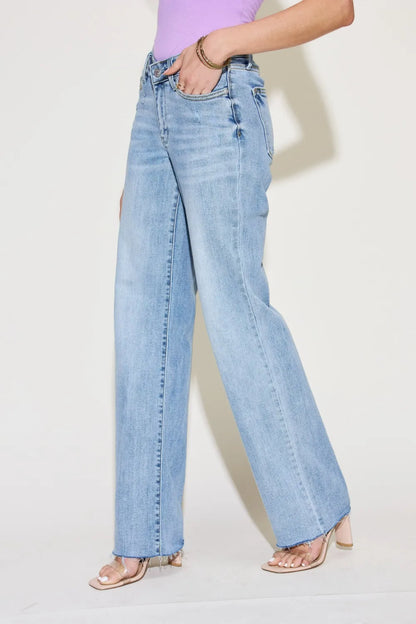 Judy Blue Full Size V Front Waistband Straight Jeans - Fashorio