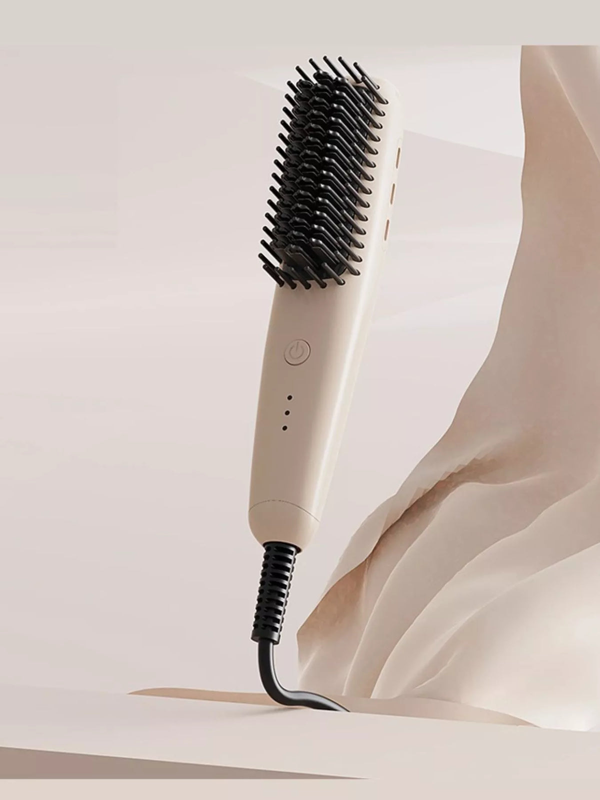 Straightener brush in lilac