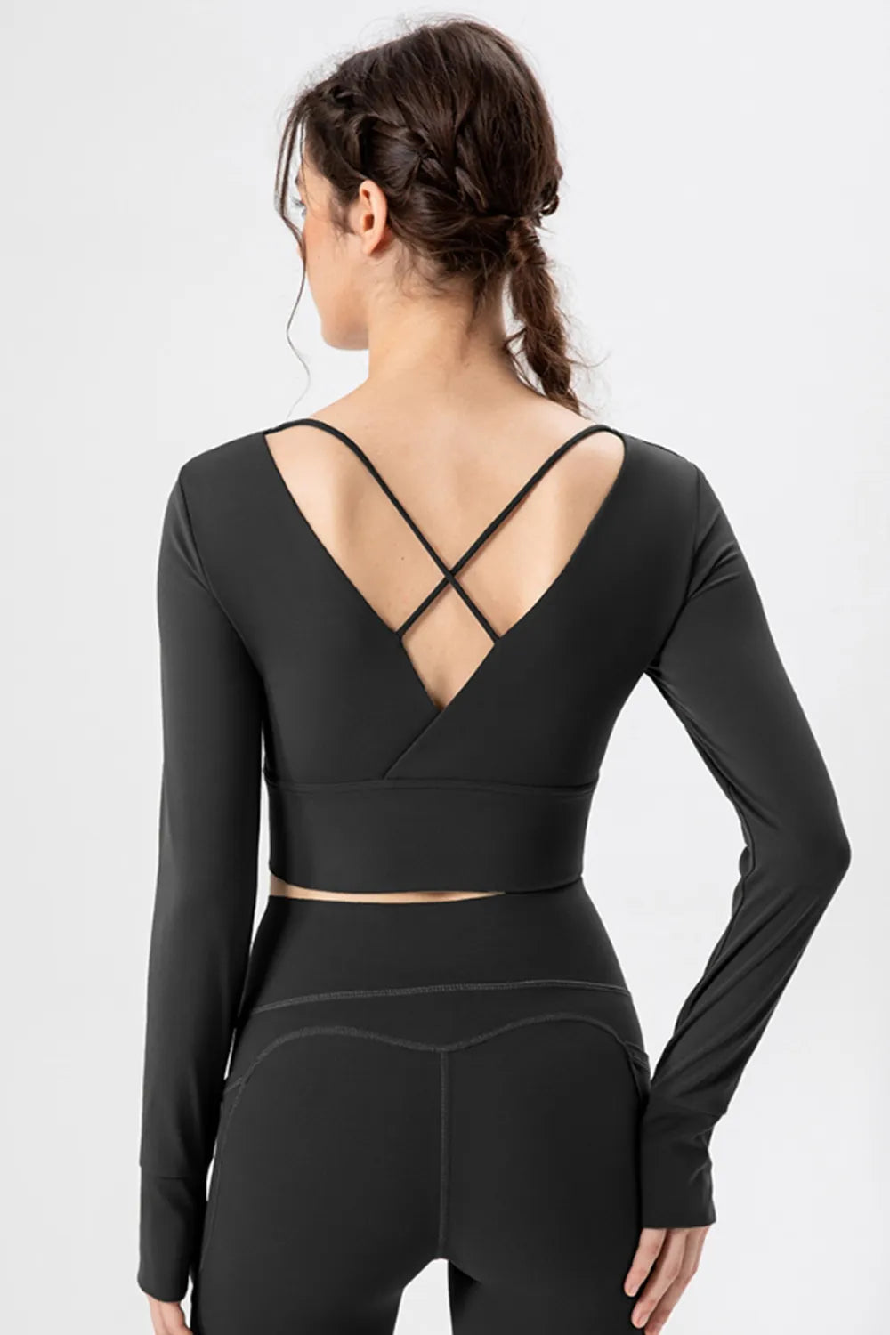 Square neck crisscross active t-shirt fabric detail